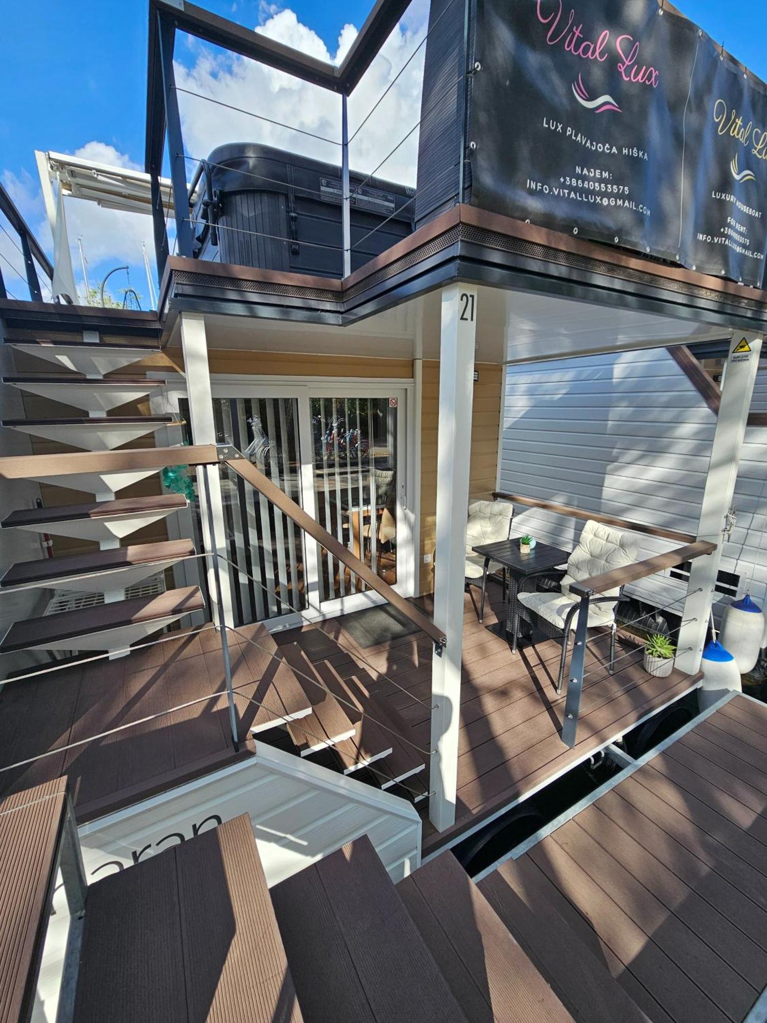 Floating Sea House - Vital Lux ปอร์โตรอซ ภายนอก รูปภาพ